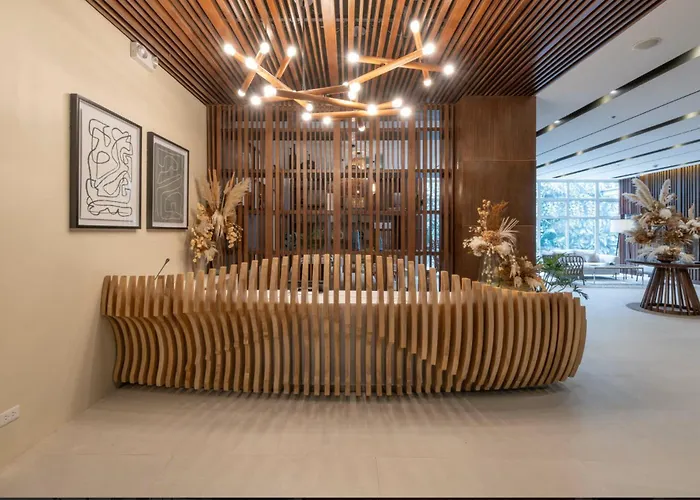 Trig Place At Be Residences Near It Park With Free Pool, Netflix, Wifi 3* Cebu