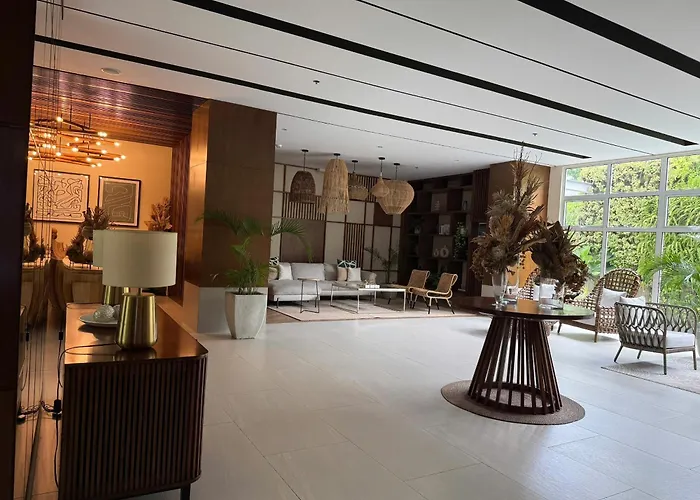 Trig Place At Be Residences Near It Park With Free Pool, Netflix, Wifi Cebu