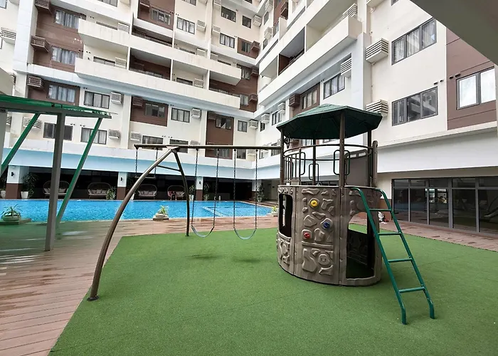 Trig Place At Be Residences Near It Park With Free Pool, Netflix, Wifi 3*